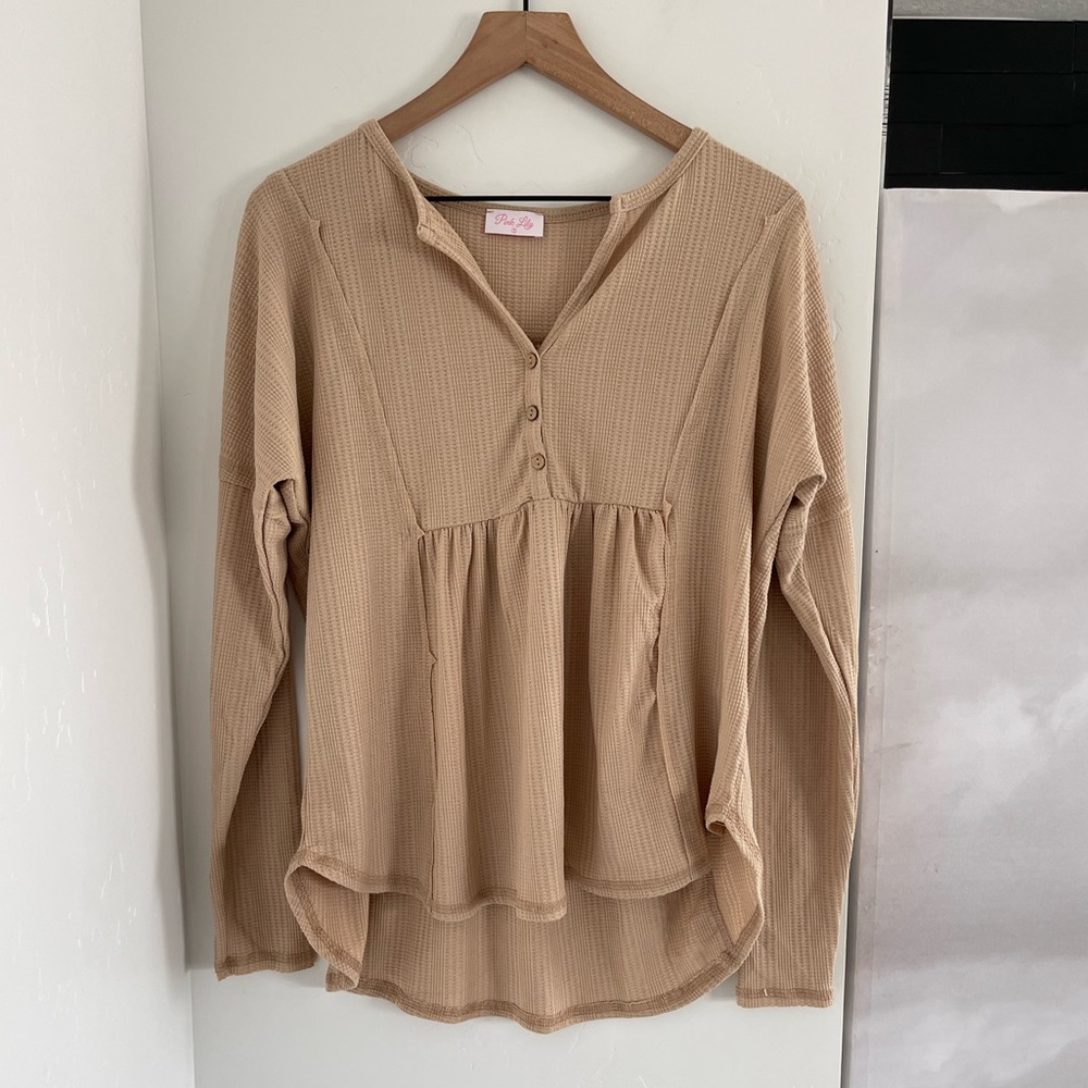 Pink Lily Blouse Womens Size S Long Sleeve NWOT Loose Fit Flowy Beige Tan Casual